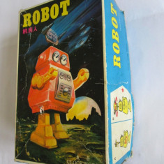 RAR! ROBOTEL CHINEZESC CU CHEITA INCORPORATA,IN CUTIA ORIGINALA DIN ANII 80