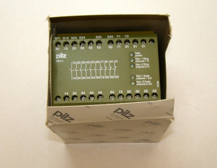 Releu de siguranta 720300 Pilz - PST 4 24 V DC 6S4O(244)