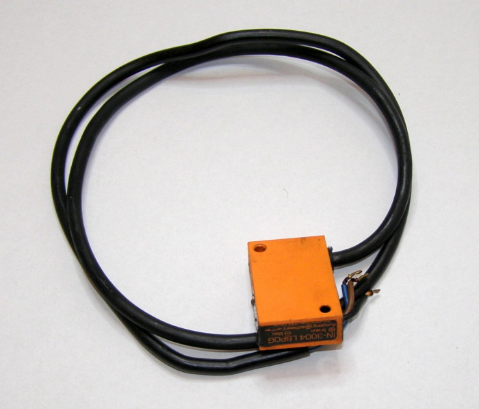 Senzor de proximitate inductiv Efector IN3004 LBPOG(182)