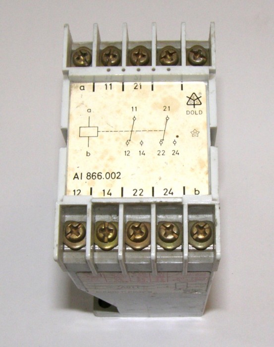 Contactor actionare 110V cu 2 contacte NO/NC(005)