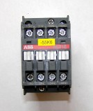 Cumpara ieftin Contactor ABB NL31E actionare 24 Vdc cu 3 contacte NO si unul NC(569)