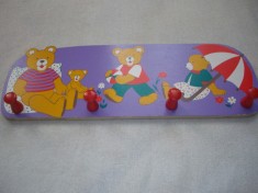 Cuier din lemn pentru copii foto