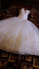 Rochie de mireasa - Casa de moda &amp;quot;White Lady&amp;quot; Piatra Neamt foto