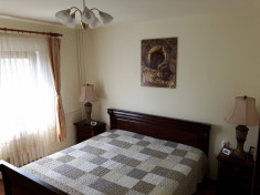 Apartament 3 camere de vanzare in Oradea, decomandat, zona Bisericii Sf. Ap. Andrei - Rogerius. foto