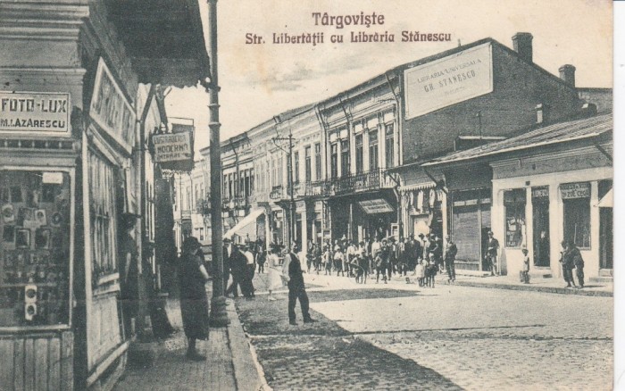 TARGOVISTE STR. LIBERTATII CU LIBRARIA UNIVERSALA GH.STANESCU CIRCULATA 928