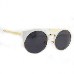 Ochelari model CAT EYE retro rama alb cu auriu platic cu metal + toc negru