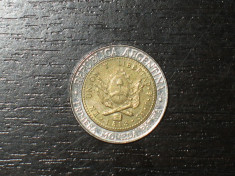 Moneda bimetalica 1 peso Argentina 2006 foto