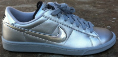 incaltaminte sport NIKE TENNIS foto