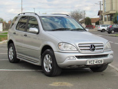 Mercedes ML 270 7 locuri, 2.7 CDI, an 2003 foto