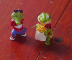 lot 2 bucati - Jucarii / figurine crocodil - Ferrero 1992 / surprize ou Kinder foto