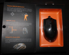 Mouse gaming Asus Strix Claw foto