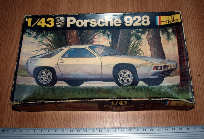 MACHETA VECHE HELLER - PORSCHE 928 , 1/43