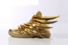 vand adidas / gheata ADIDAS JEREMY SCOTT WINGS 3.0 GOLD - CURIER GRATUIT foto