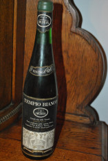 VECHE STICLA DE VIN DE COLECTIE ,AN 1974 TEMPIO BIANCO foto