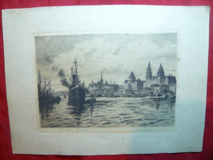 Gravura veche - Port German , semnat in creion ,18,5x12,5 cm