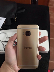 HTC M9 Gold on Gold cu GARANTIE, Cutie si Accesorii originale. foto