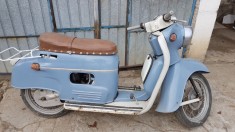 Morocicleta Scuter-Manet foto
