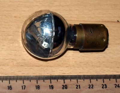 BEC VECHI PENTRU PROIECTOR foto