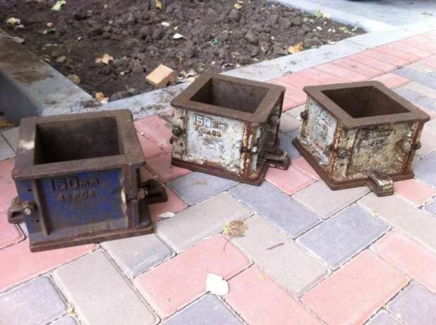 Tipare metalice cubic pentru prelevare probe beton | arhiva Okazii.ro