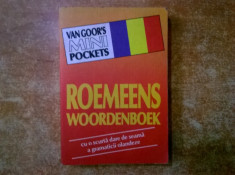 Roemeens Woorddenboek {Dictionar roman-olandez, olandez-roman} foto