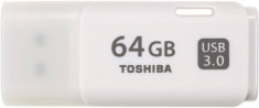 Memorie USBToshiba &amp;amp;quot;Hayabusa&amp;amp;quot; 64GB USB3.0 (THN-U301W0640E4) foto