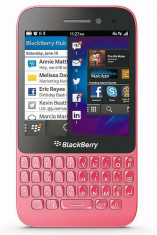 Smartphone BlackBerry Q5 - 3.1&amp;quot;, Dual-core 1.2 GHz, 8GB, 2 GB RAM, 4G LTE, Roz foto