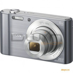 Sony Camera foto Sony Cyber-Shot W830 Silver, 20.1 MP, senzor CCD, zoom optic 8x, lentile Carl Zeiss, sta foto