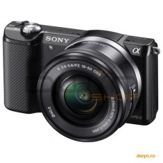Camera foto Sony A5000 Black + obiectiv SEL 16-50mm, rezolutie 20.1 MP, senzor Exmor APS HD CMOS, pr foto
