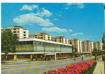 CPI (B7615) CARTE POSTALA - ORASUL GHEORGHE GHEORGHIU DEJ. MAGAZINUL UNIVERSAL foto