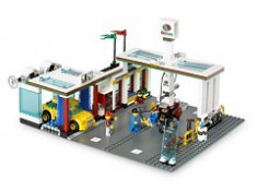 LEGO 7993 Service Station foto