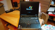 Laptop IBM ThinkPad Intel Pentium M 2,26 GHz foto