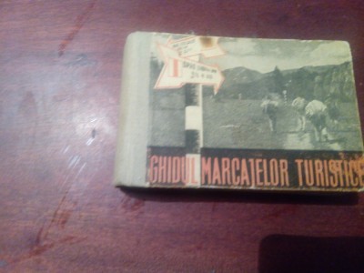 GHIDUL MARCAJELOR TURISTICE foto