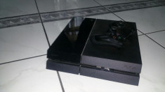 Vand PS4 500GB cu 3 jocuri ( GTA 5,Assaassins&amp;#039;s Creed Syndicate+ Unity) foto