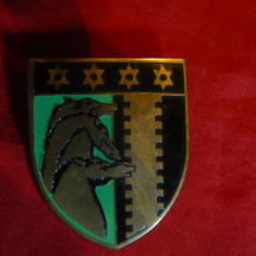 Insigna Militara Portugheza - Cavalerie , metal si email , h= 4,8 cm