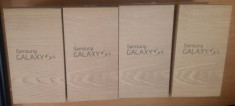 Samsung Galaxy S4 i9500 nou in cutie disponibil pe alb foto