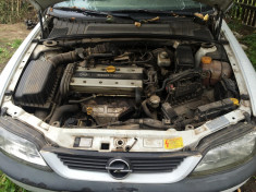 Dezmembrez Opel Vectra B 1.8 16V X18XE 115 CP 85 KW Benzina An 1998 ! foto