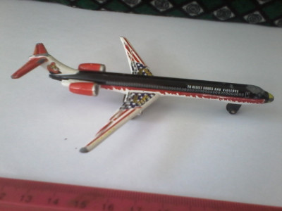 bnk jc Matchbox - avion - MD 90 foto