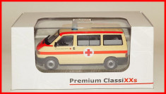 VOLKSWAGEN T4 AMBULANTA (scara 1/43) PREMIUM CLASSIXXS foto