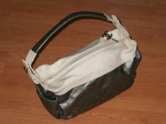 Geanta CHANEL - model Matelasse Baguette Bag , 100 % originala CHANEL foto