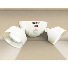 Set 2 becuri pivotante LEd cu baterii si senzor Night Eyes foto