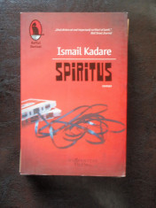 SPIRITUS - ISMAIL KADARE foto