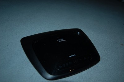 ROUTER LINKSYS CISCO WRT-120N foto