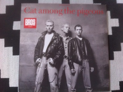BROS Cat Among The Pigeons Silent Night disc maxi single vinyl muzica pop VG+ foto