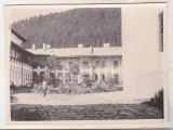 bnk foto - Curtea interioară a Mănăstirii Agapia (chilii) - anii `60
