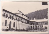 bnk foto - Curtea interioară a Mănăstirii Agapia (chilii) - anii `60