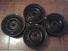 Set 4 jante Nissan 15x6J.CH, ET45, r15,4x114, 40300-2F815 foto