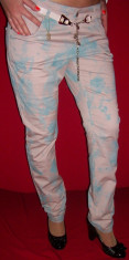 Pantaloni moderni, de culoare pudra, cu tur lasat foto
