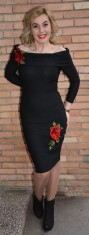 Rochie eleganta de culoare neagra cu flori brodate aplicate foto