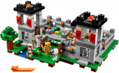 LEGO? Minecraft Padurea 21127 foto