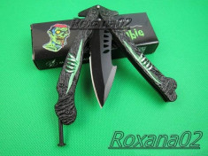 BRICEAG CUTIT BUTTERFLY BALISONG. BRICEAG FLUTURAS. American butterfly ZOMBIE foto